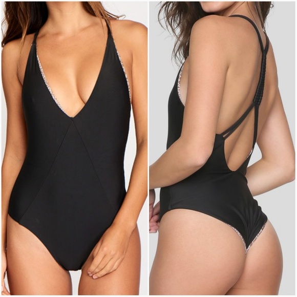 xl acacia one piece